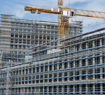 reliable scaffolding in the construction site